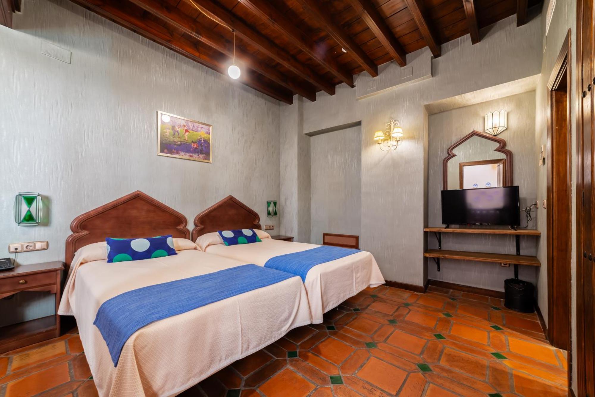 Del Toro Hotel