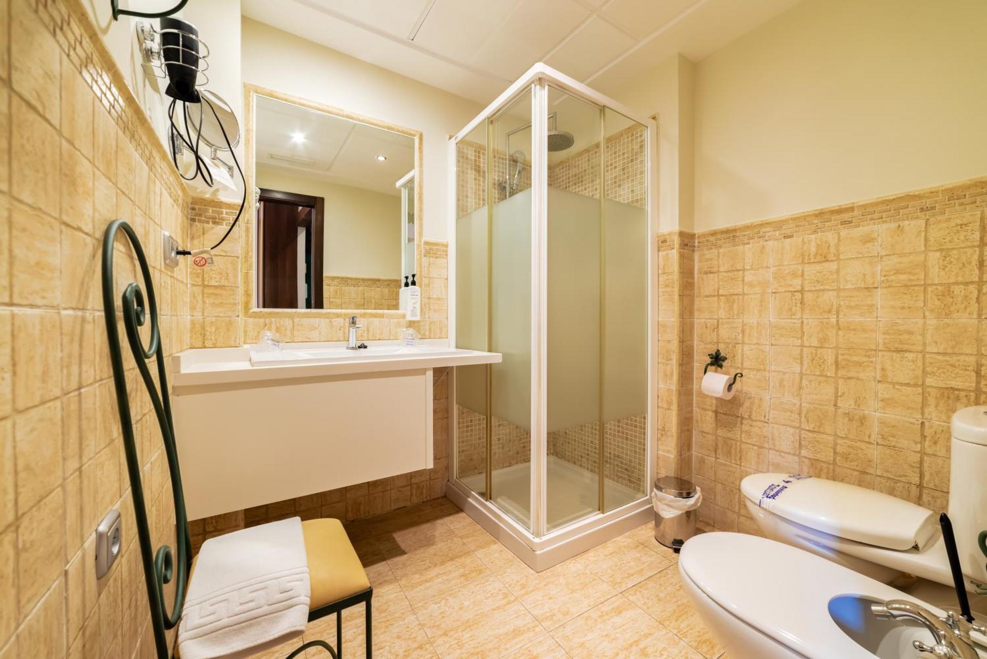 Del Toro Hotel Granada